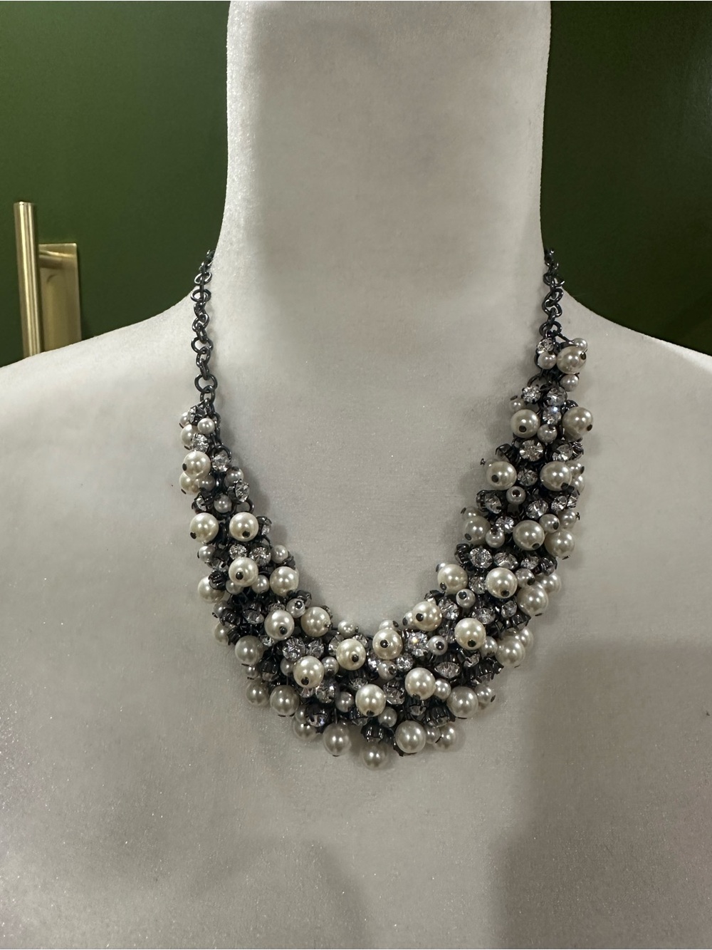 Premier Designs Pearl Cluster Necklace in Silver and Black